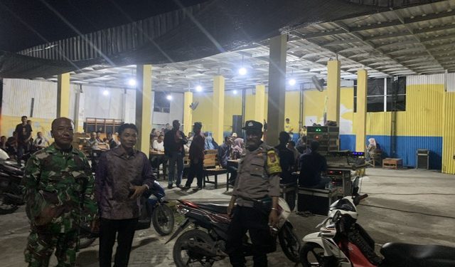 PATROLI DIALOGIS MALAM ANGGOTA POLSEK DEKET POLRES LAMONGAN ANTISIPASI KRIMINALITAS