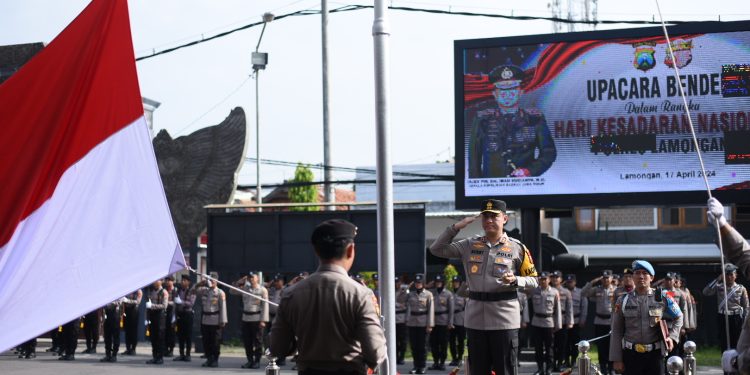 Polres Lamongan Gelar Upacara Bendera Dalam Rangka Hari Kesadaran Nasional