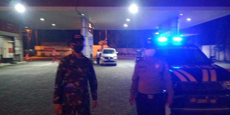 POLSEK TURI POLRES LAMONGAN POLDA JAWA TIMUR PATROLI DI SPBU BINTANG ARUT