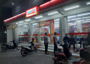 Polsek Mantup Polres Lamongan Polda Jatim melaksanakan patroli sasaran Abdimart Desa Sumberdadi