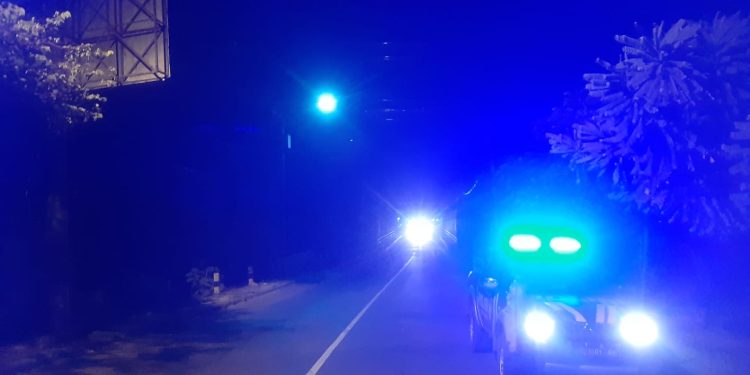 Rutin, Anggota Polsek Mantup Polres Lamongan melaksanakan patroli ke perbatasan cegah gesekan perguruan silat