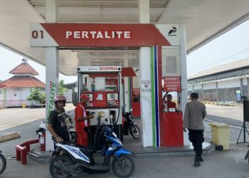 PATROLI OBVIT SPBU DIWILAYAH HUKUM POLSEK DEKET GUNA ANTISIPASI KRIMINALITAS DAN 3C