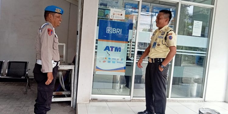 Aiptu Beni W, Aipda H. Rouf M, patroli perbankan Jatim, BRI Capem Karanggeneng Lamongan Jatim