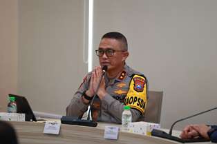 Beri Kuliah Umum Pasca Sarjana di UNAIR, Kapolda Jatim Paparkan Smart Policing Dalam Mewujudkan Keamanan