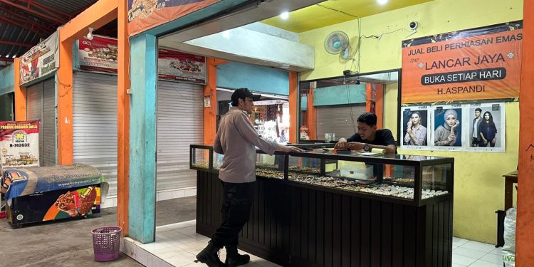 Polsek Maduran Polres Lamongan Polda Jatim Cegah Aksi Kriminalitas Siang Hari Sambang Obyek Vital