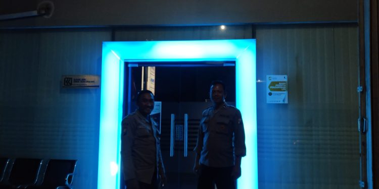 CEGAH KRIMINALITAS POLSEK SUKORAME POLRES LAMONGAN POLDA JATIM INTENS PATROLI OBVIT MALAM