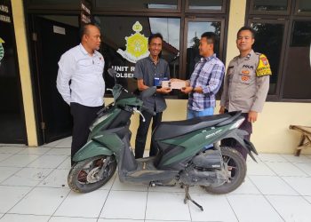 Polsek Tikung Serahkan Sepeda Motor Temuan kepada Pemiliknya, Terima Kasih Pak Polisi!