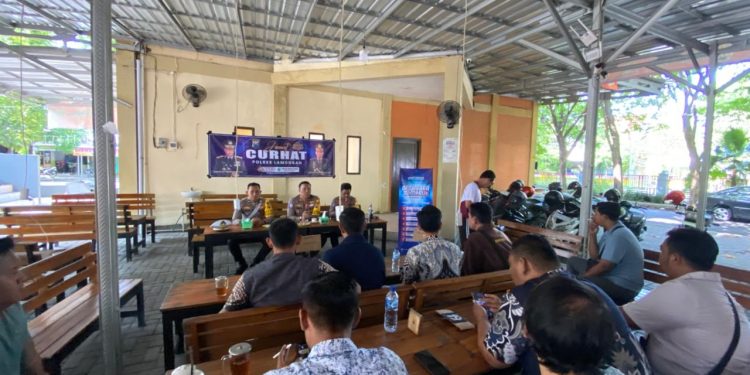 Satlantas Polres Lamongan Gelar Jum’at Curhat dan Binluh Kamseltibcarlantas dalam Rangka Ops Zebra Semeru 2025