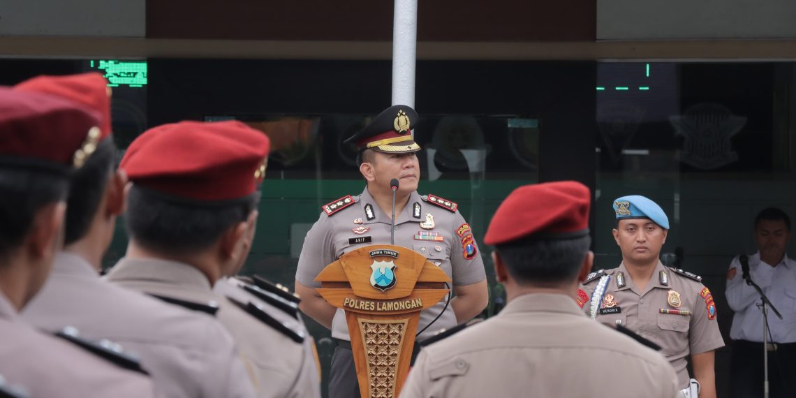 Kapolres Lamongan Pimpin Apel Pagi Jam Pimpinan, Tekankan Reformasi Akhlak dan Pelayanan Cepat kepada Masyarakat