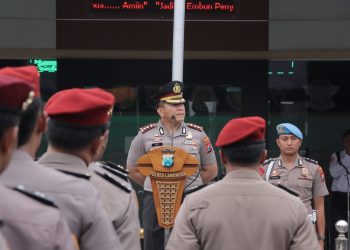 Kapolres Lamongan Pimpin Apel Pagi Jam Pimpinan, Tekankan Reformasi Akhlak dan Pelayanan Cepat kepada Masyarakat