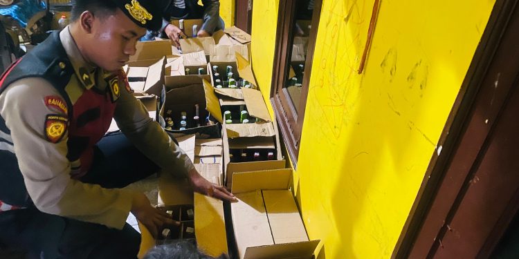 Operasi Miras di Lamongan, Sat Samapta Polres Lamongan Amankan Ratusan Minuman Beralkohol Berbagai Jenis
