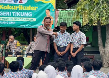 Ipda Purnomo Kanit Binpolmas Polres Lamongan Gelar Binluh Kenakalan Pelajar di SMPN 1 Tikung, Respon Cepat Aduan Lapor Pak Kapolres