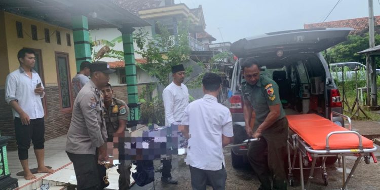 Amukan di Duga ODGJ Tak Terkendali, Polsek Karanggeneng Selamatkan Keluarga dan Evakuasi ke RSJ Menur