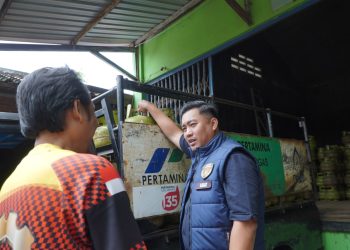 Satreskrim Polres Lamongan dan Diskoperindag Sidak LPG 3 Kg dan BBM Bersubsidi di Bulan Ramadhan, Stok Dipastikan Aman